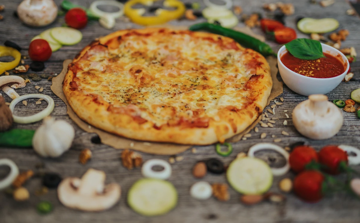 Pizza Family vs Single vs Maxi — care e potrivită pentru tine